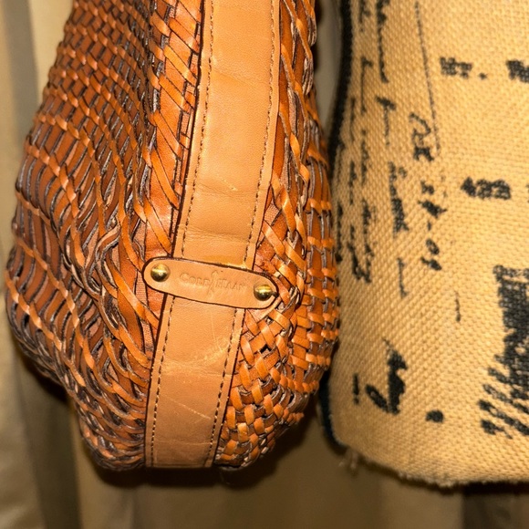 🥃COLE HAAN🥃WOVEN WHISKEY LEATHER SHOULDER BAG 🥃🥃🥃🥃🥃🥃 - Picture 5 of 13